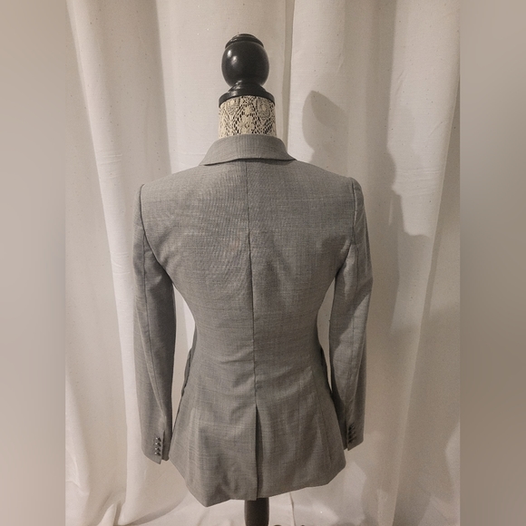 Aritzia Talula Blazer Size 2 EEUC - Picture 2 of 8
